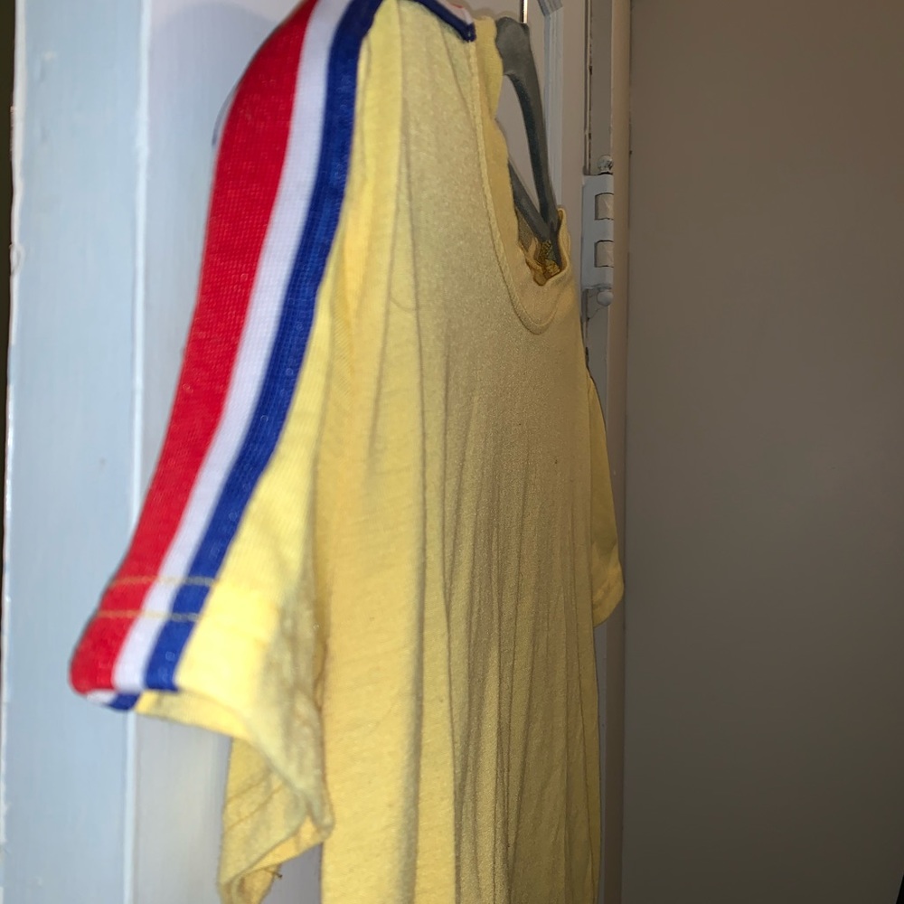 Yellow Top - Picture 2 of 2